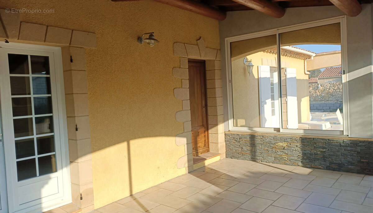 Appartement à SORGUES