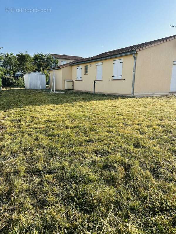 Maison 75 m² à Laragne-Monteglin  - photo 3