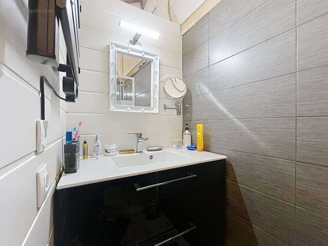 Superbe Appartement triplex de 74m2 à Saint Etienne de Tinée ! - photo 8