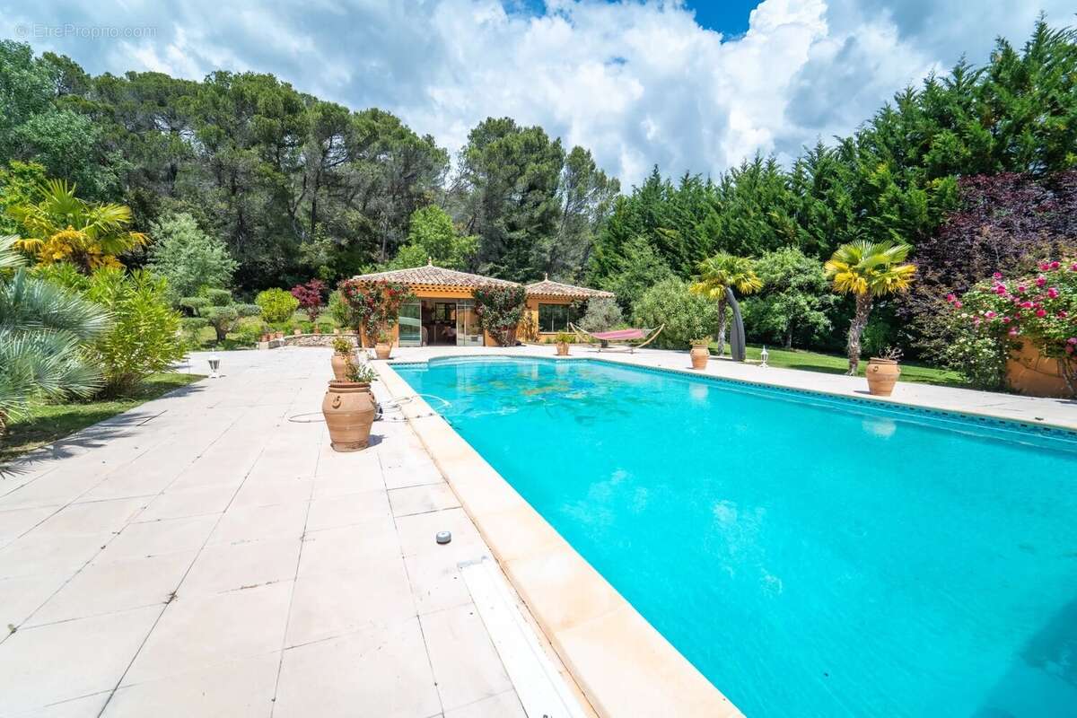 Maison à SAINT-MARC-JAUMEGARDE