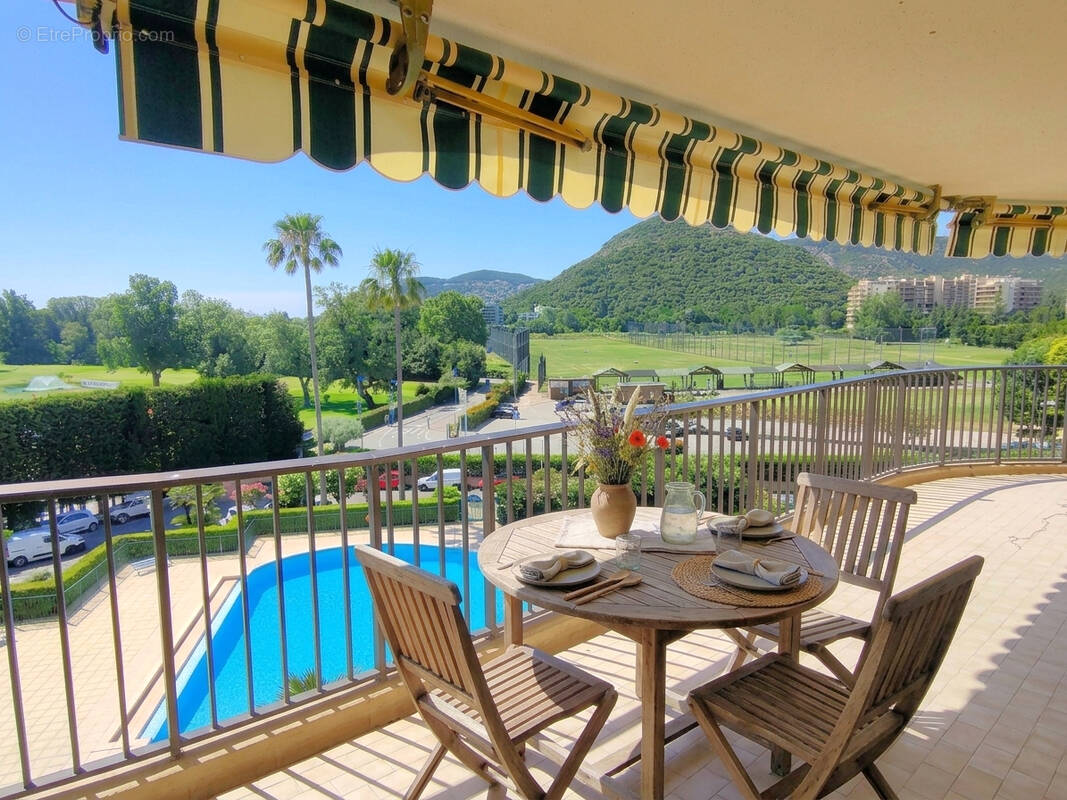 Appartement à MANDELIEU-LA-NAPOULE