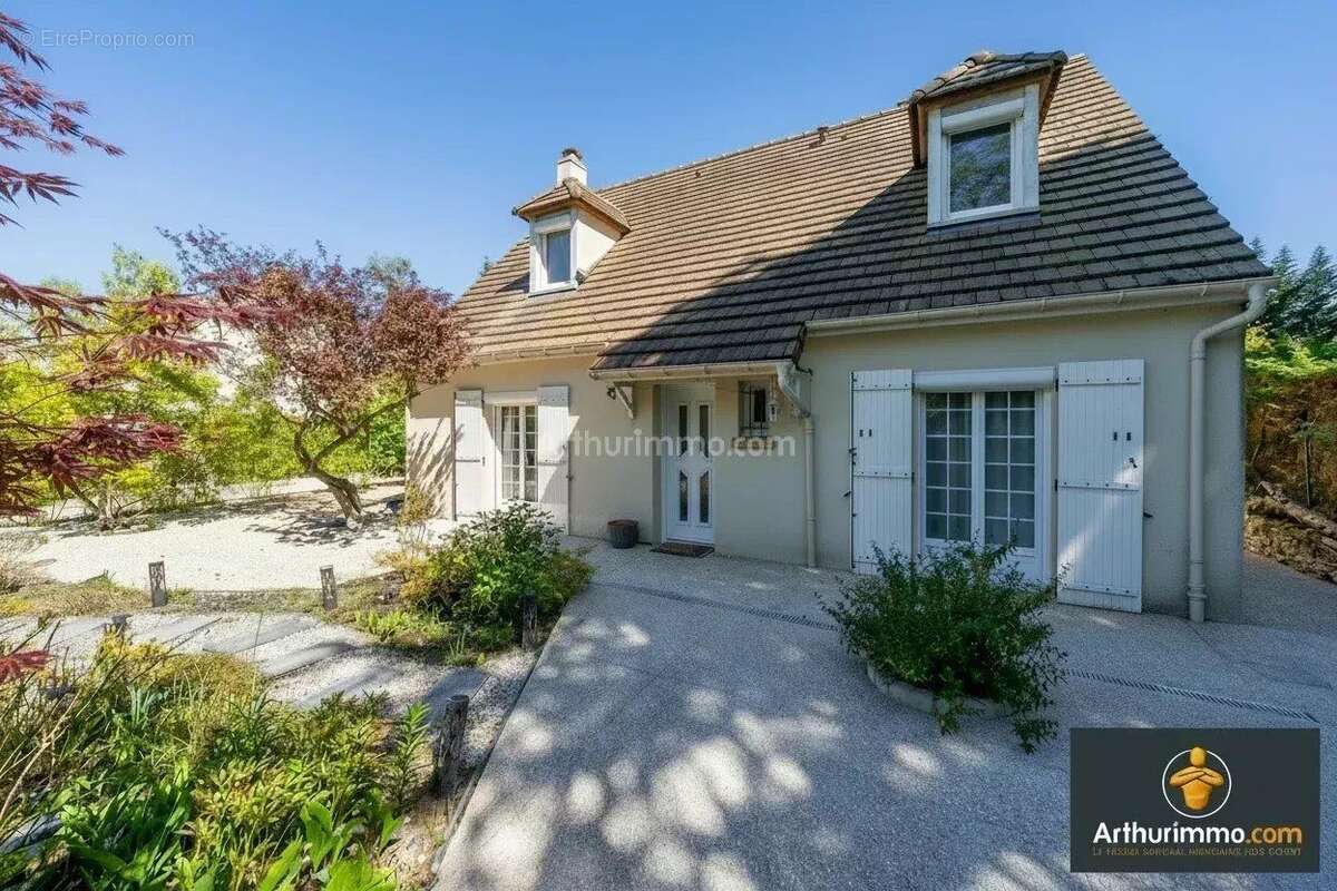 Maison à BOISSISE-LE-ROI
