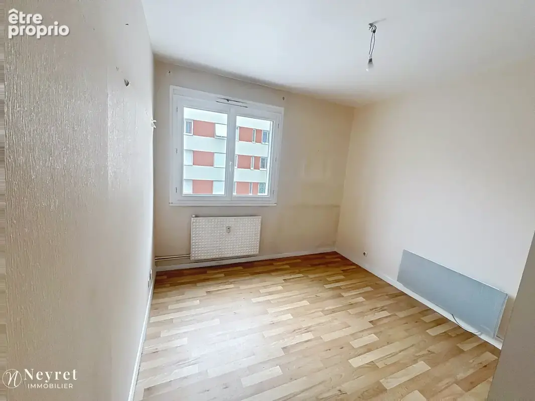 Opportunité Saint-Etienne/Fac Dans copropriété années 1970 appartement de type T4 67m2 avec ascenseur et garag - photo 5