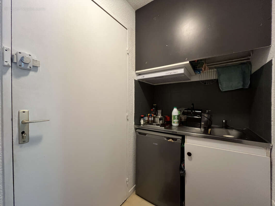 BORDEAUX Nansouty - Studio de 18 m2 avec parking. - photo 4