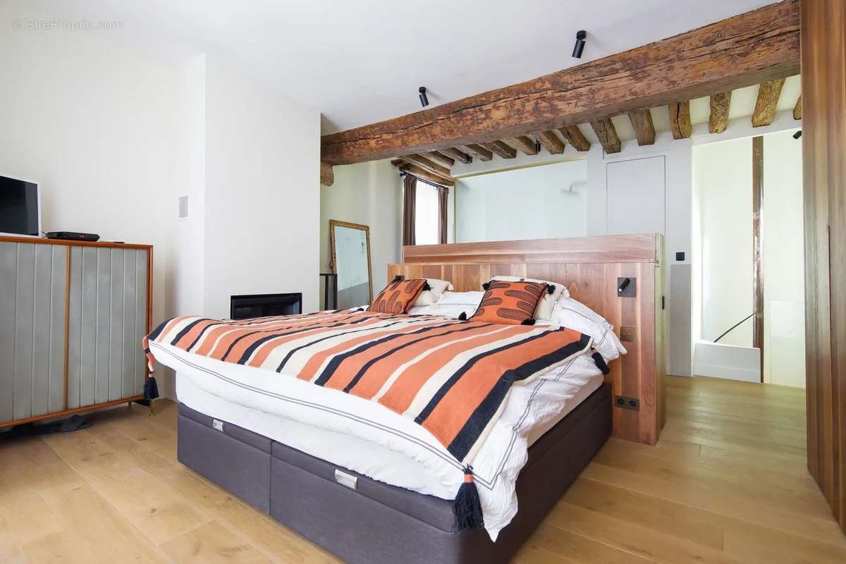 Appartement à PARIS-5E