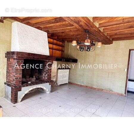 Maison à SAINT-MAURICE-SUR-AVEYRON