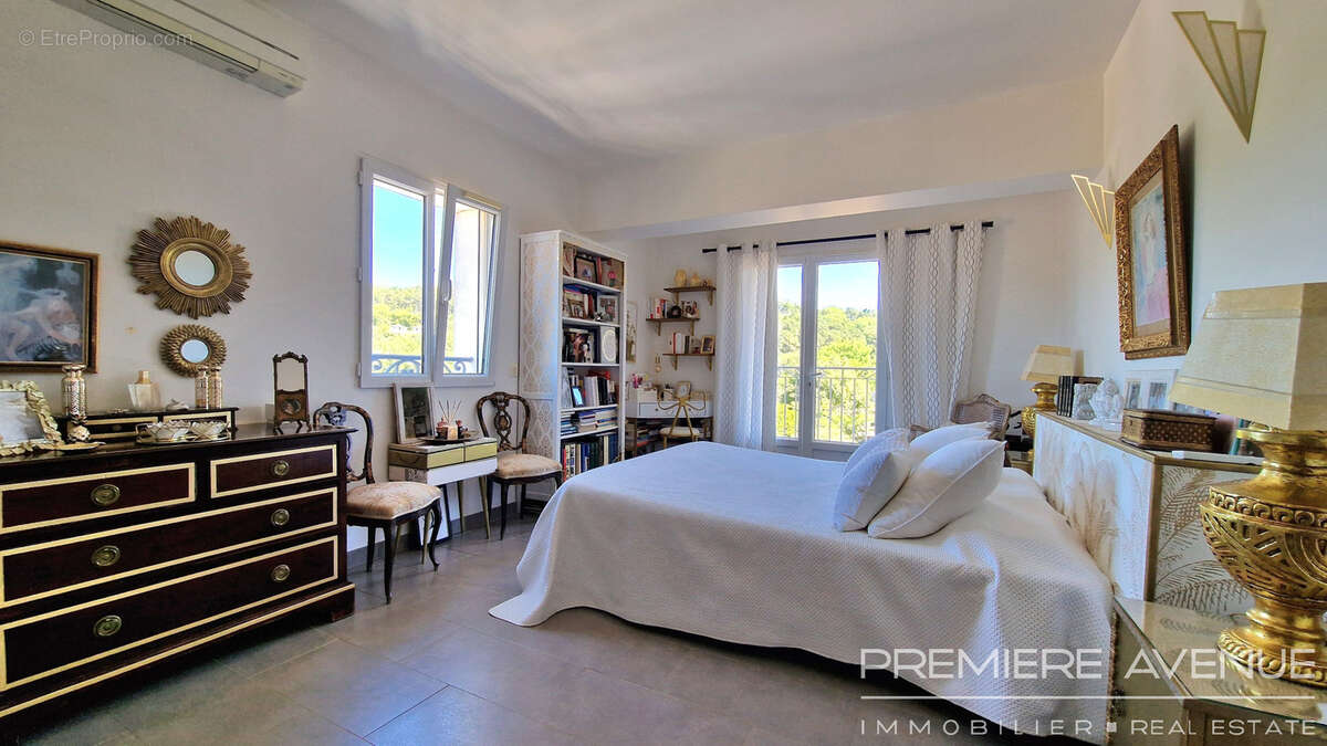 Maison à LA GARDE-FREINET