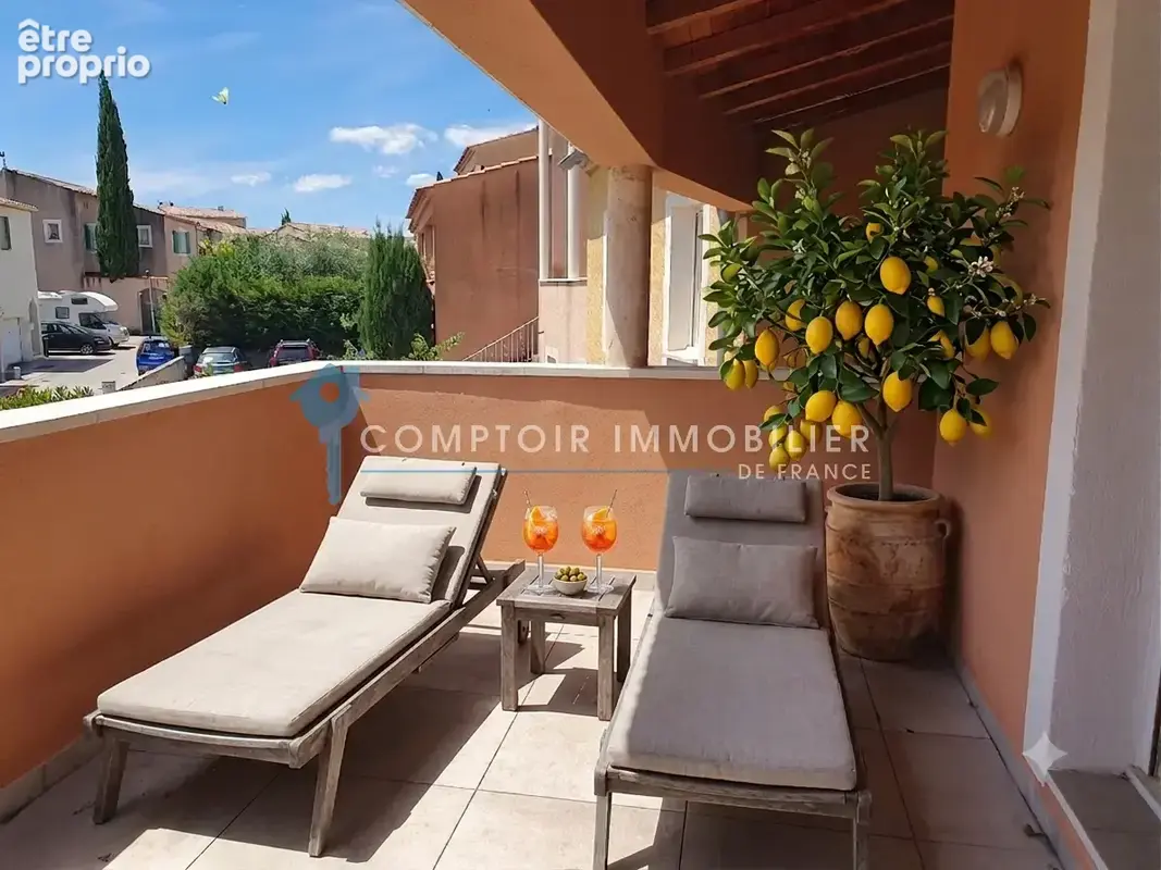 Uzes : appartement p5 dernier etage avec terrasse et parking - photo 2