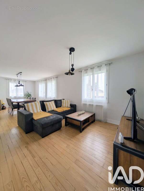 Photo 7 - Maison à YZEURE