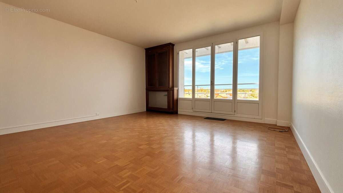 Appartement à MAISONS-ALFORT