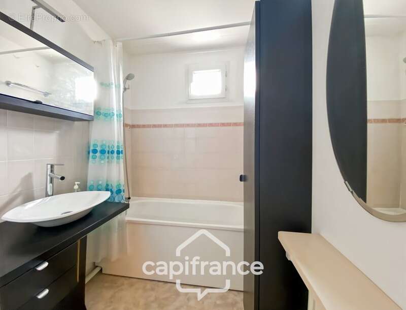 Appartement à SAINT-THIBAULT-DES-VIGNES