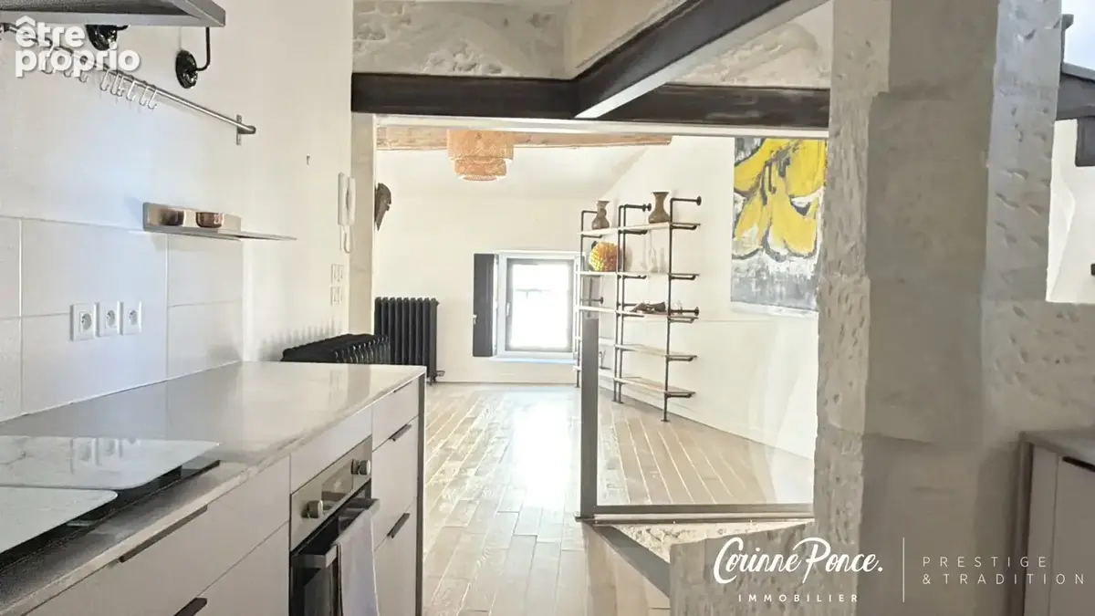 Nimes centre appartement / maison de ville  141 m2 avec garage et terrasse en rooftop propose par corinne ponc - photo 5
