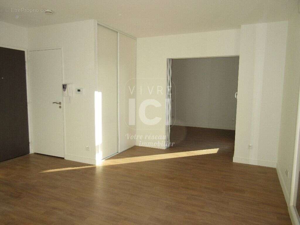 Appartement à SAINTE-LUCE-SUR-LOIRE