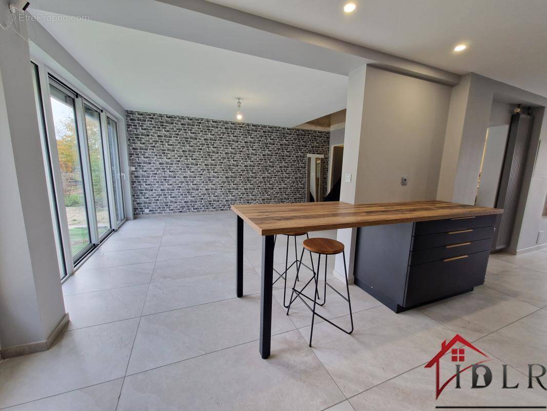 Maison à SAINT-MEMMIE