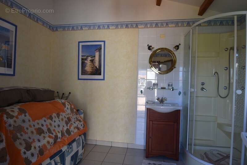 Maison à LA BREE-LES-BAINS