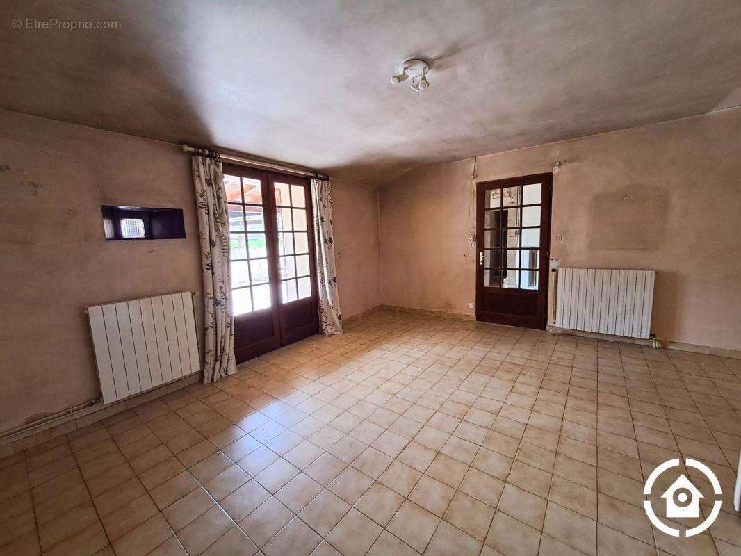 Maison à MAZEROLLES