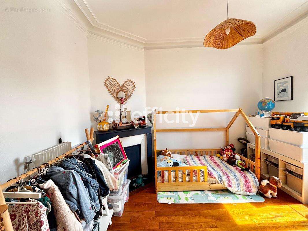 Appartement à ASNIERES-SUR-SEINE