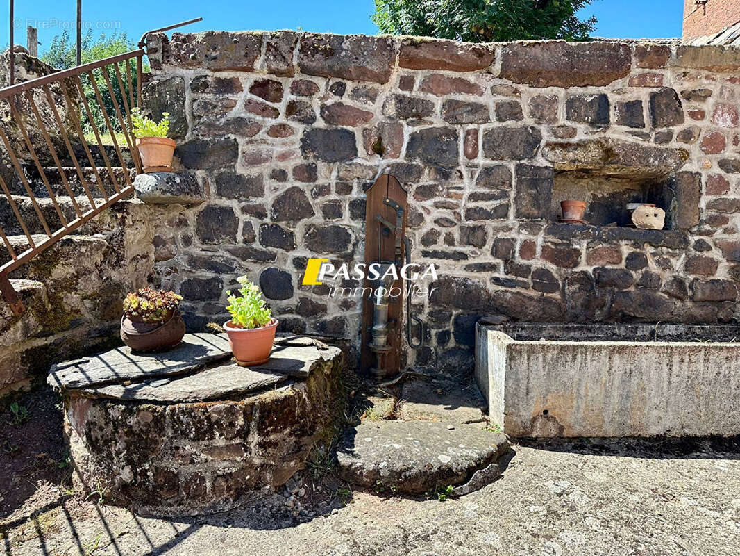 A VENDRE - Ancien corps de ferme et terrains - LAUSSELENQ - photo 4