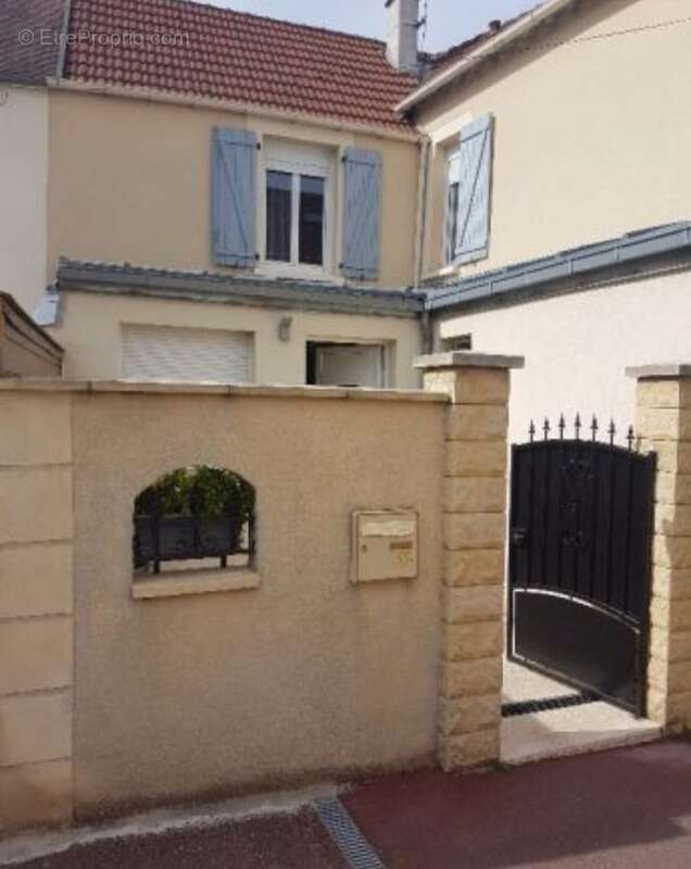 Maison à VILLECRESNES