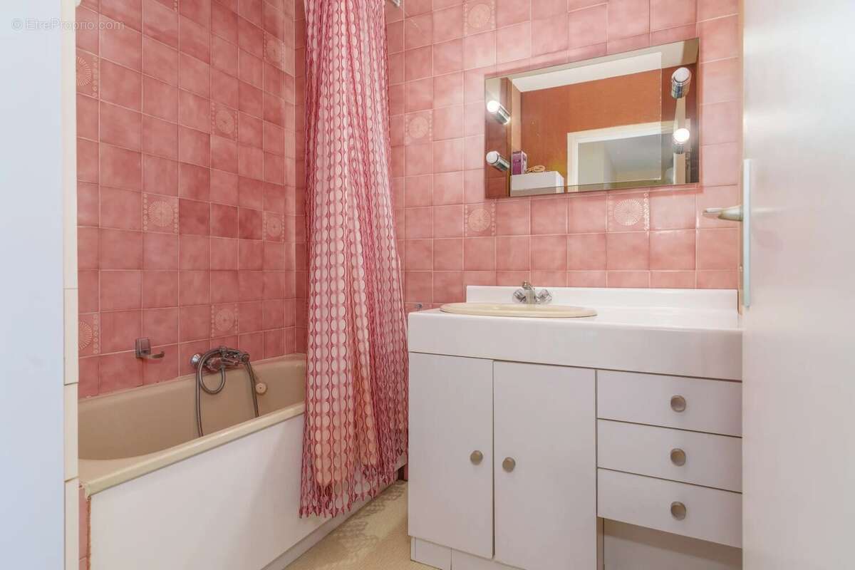 Appartement à MANDELIEU-LA-NAPOULE