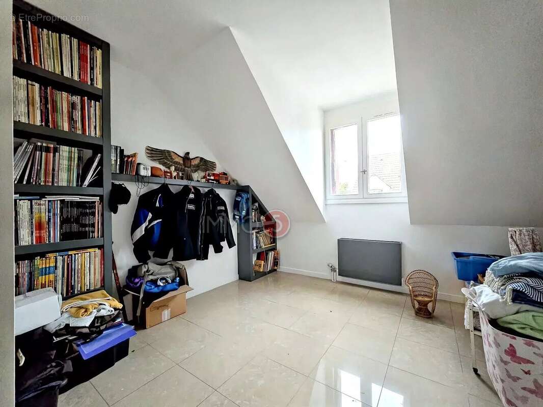 Maison à OZOIR-LA-FERRIERE