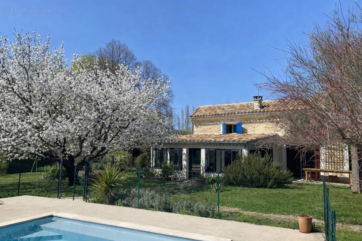 Maison à MALAUCENE
