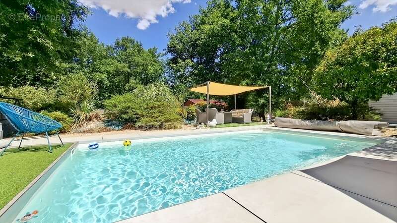 Maison de plain-pied 6 pièces avec piscine à vendre à Charmeil, proche Vichy – 142 m² habitables - photo 2