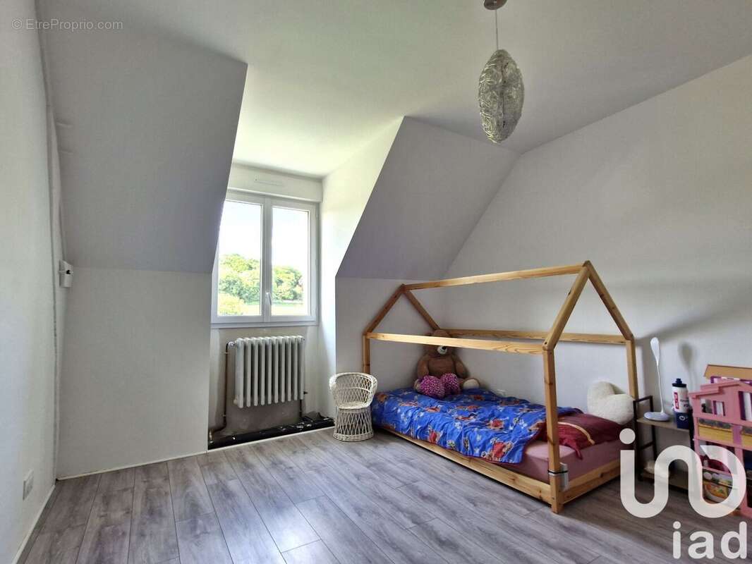 Maison 275 m² à Chinon  - photo 9