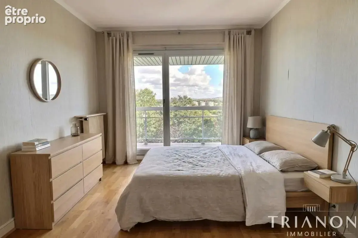 T4/5 traversant Est-Ouest, balcon 20 m² avec vues sur Paris - photo 9