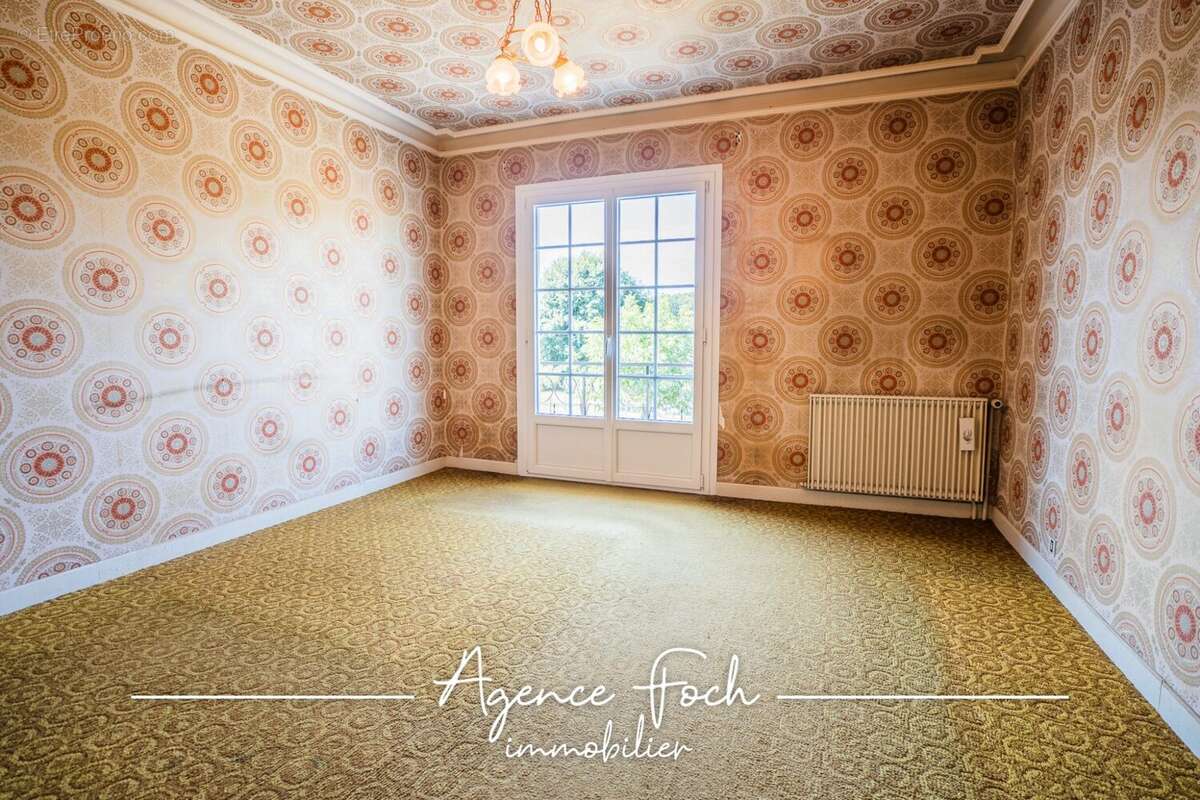 Maison 268 m² à Tarbes  - photo 9