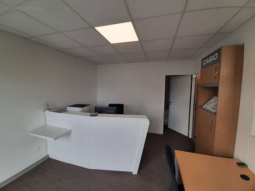 A vendre beau local d'activite 260 m² + préau - saint herblain - photo 6