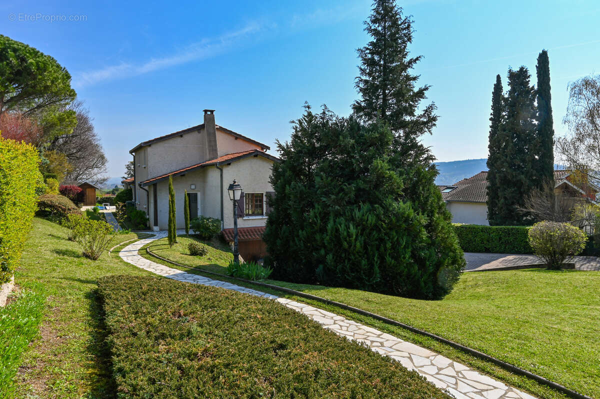 Maison à COMMUNAY