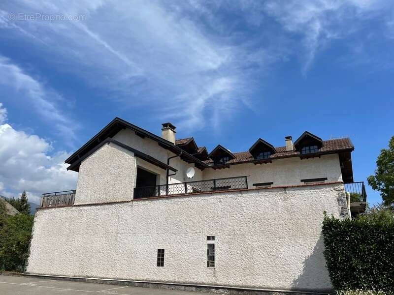 Appartement à SERGY