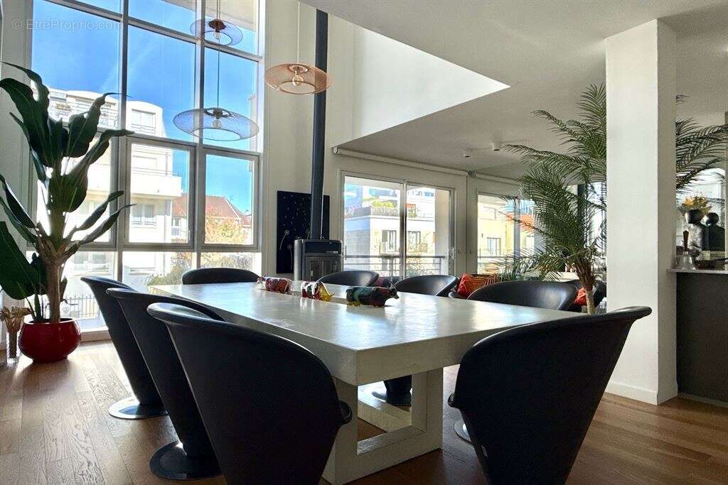 Maison à ISSY-LES-MOULINEAUX