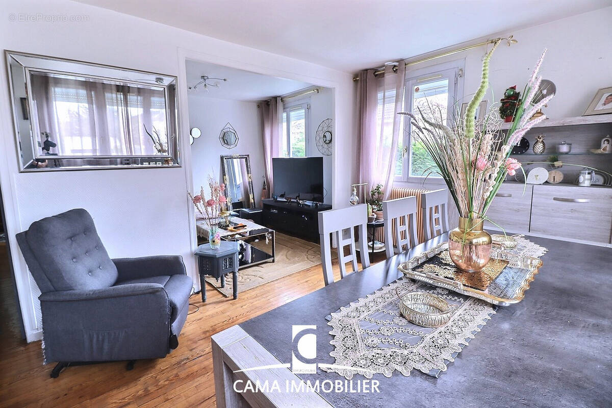 Maison individuelle de 6 chambres sur un terrain de 389m2 dans un quartier recherché de Fontenay-le-Fleury - photo 1