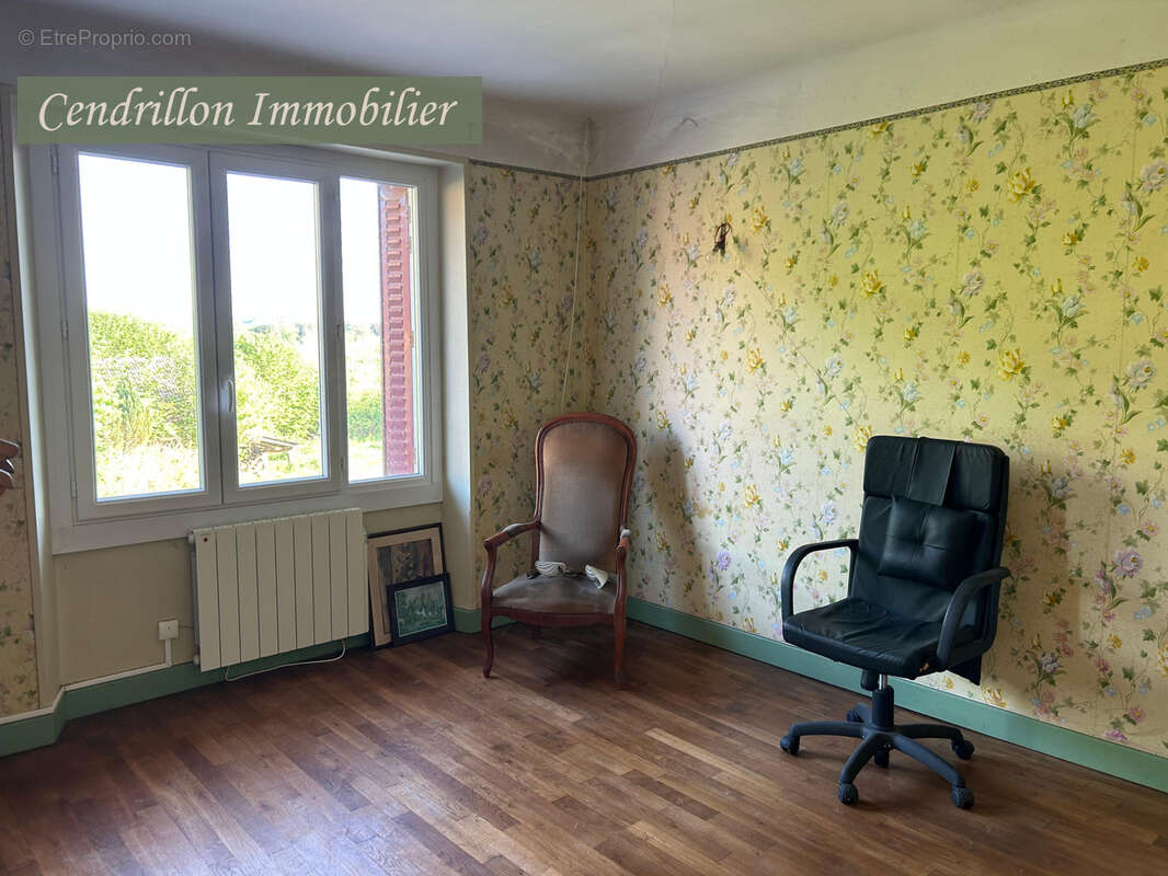Maison à AZAT-CHATENET