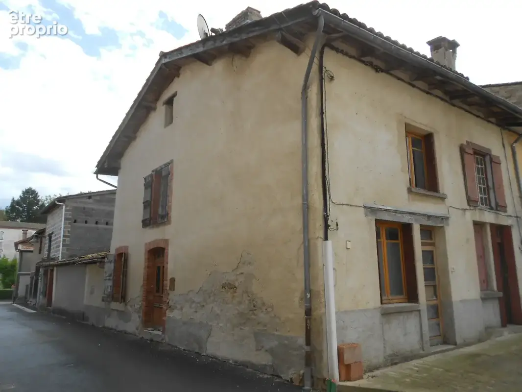 Maison à AUGEROLLES
