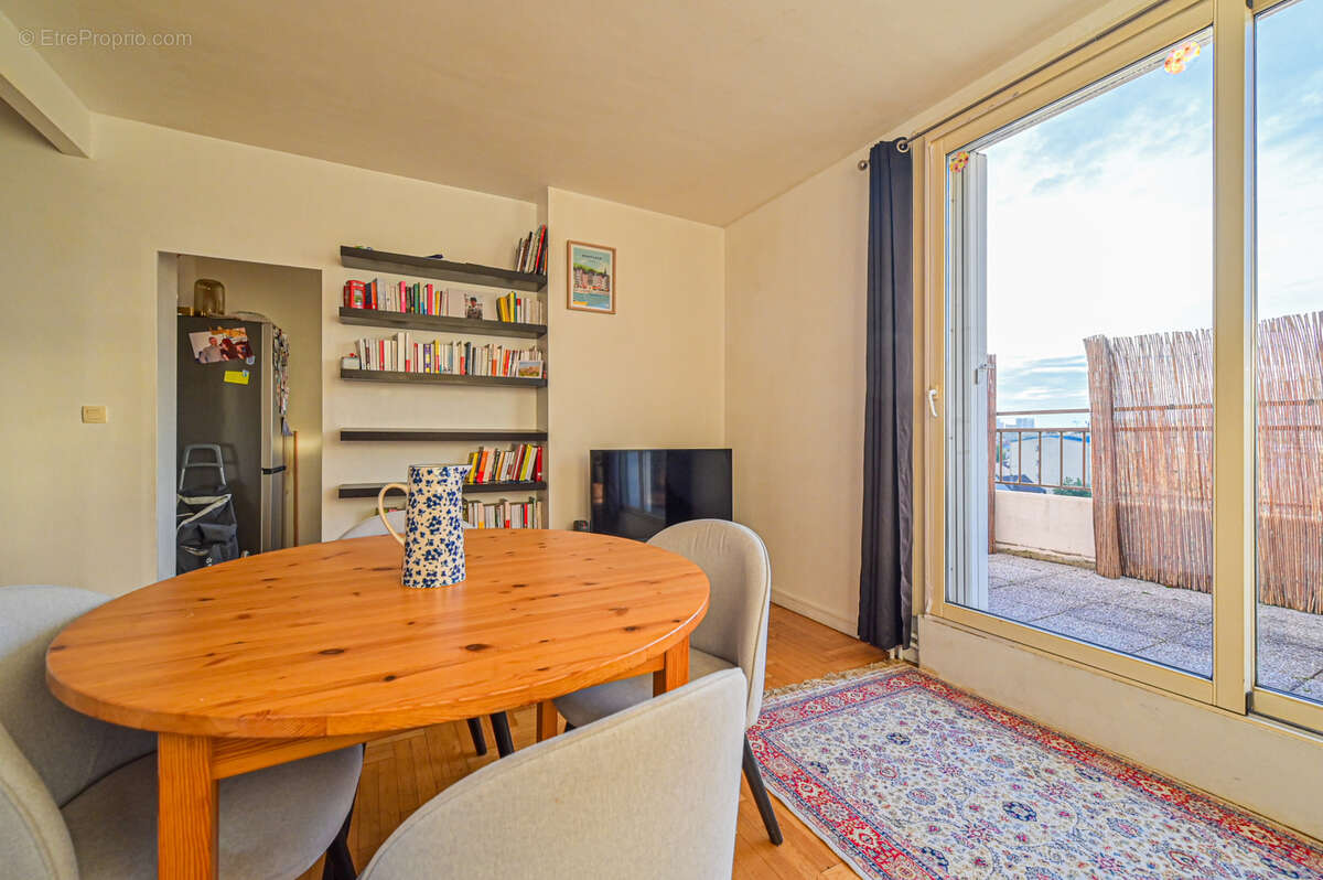 Appartement à MAISONS-ALFORT