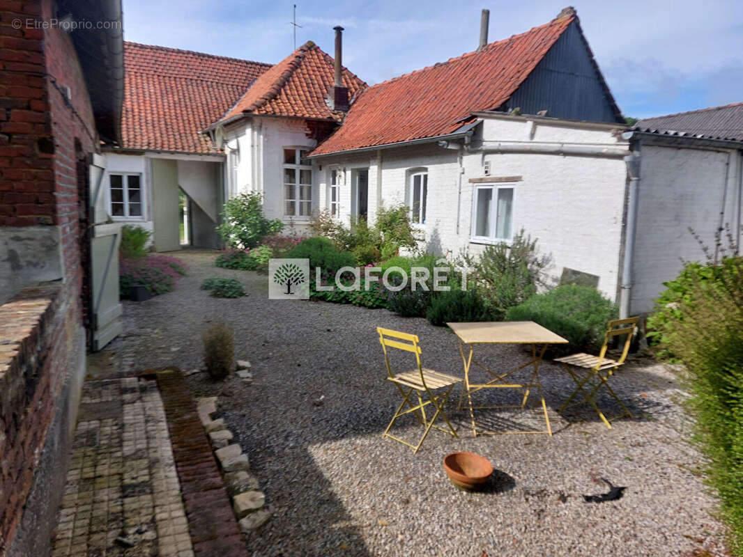 Maison à MONTS-EN-TERNOIS