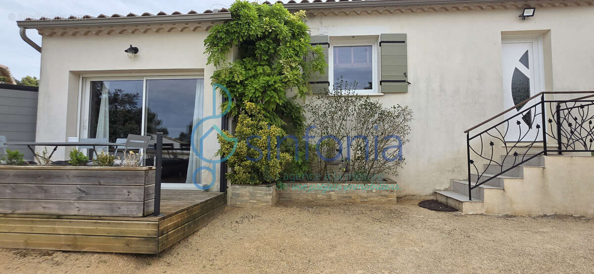 Maison à COLLIAS