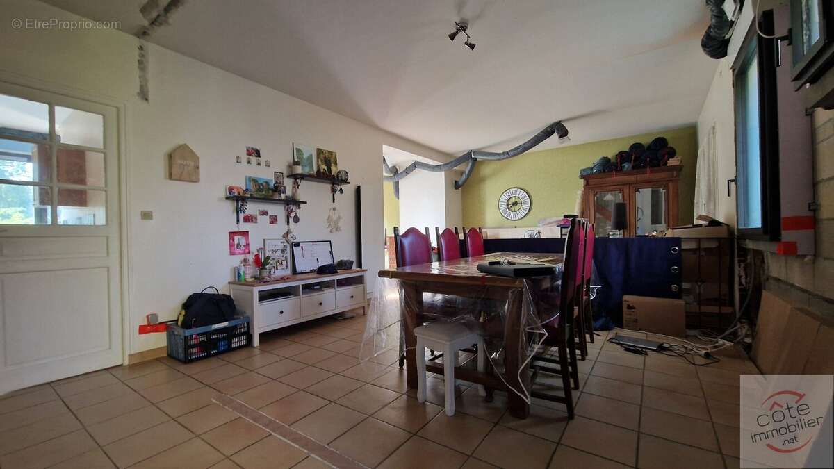 Maison à SAINTE-MESME