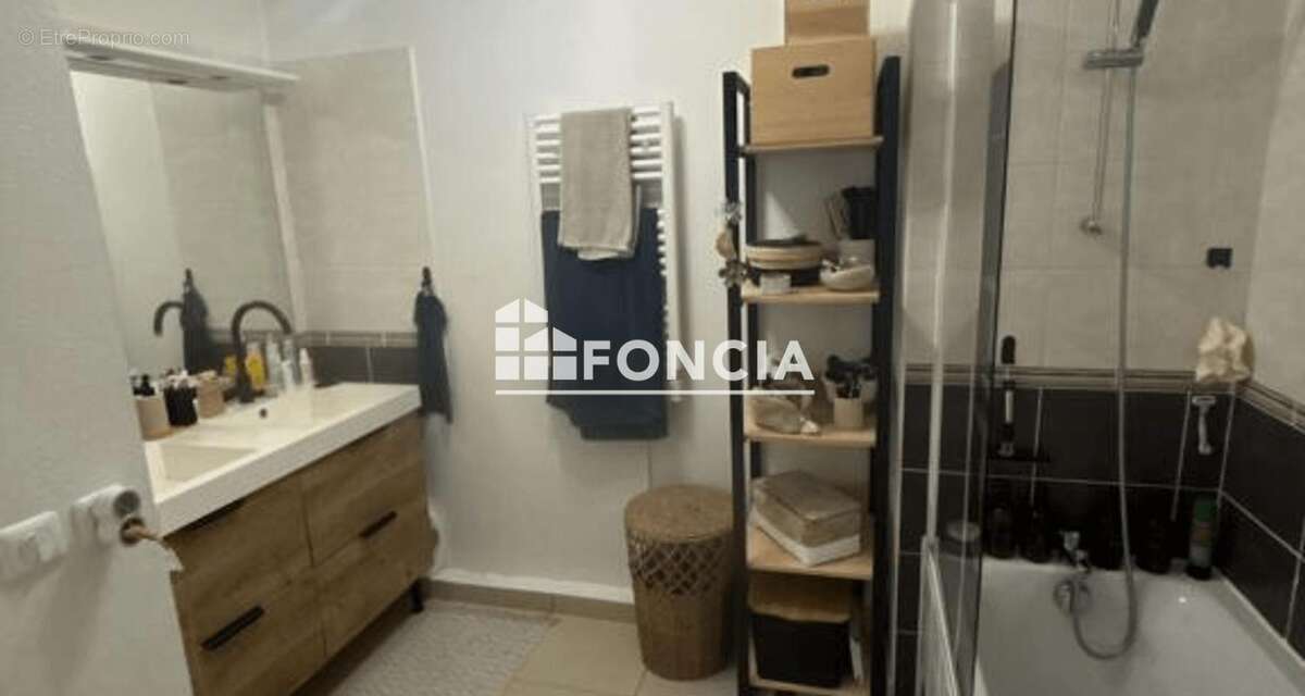 Appartement à SALON-DE-PROVENCE