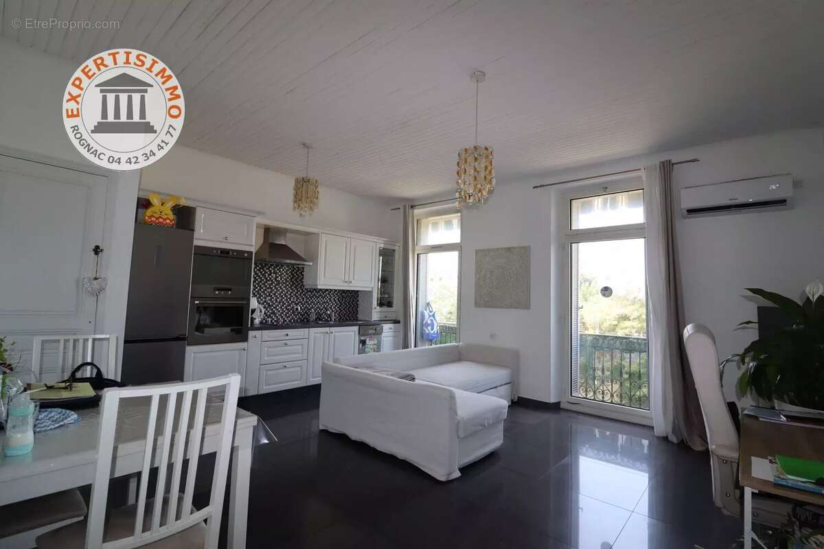 Appartement à MARSEILLE-2E