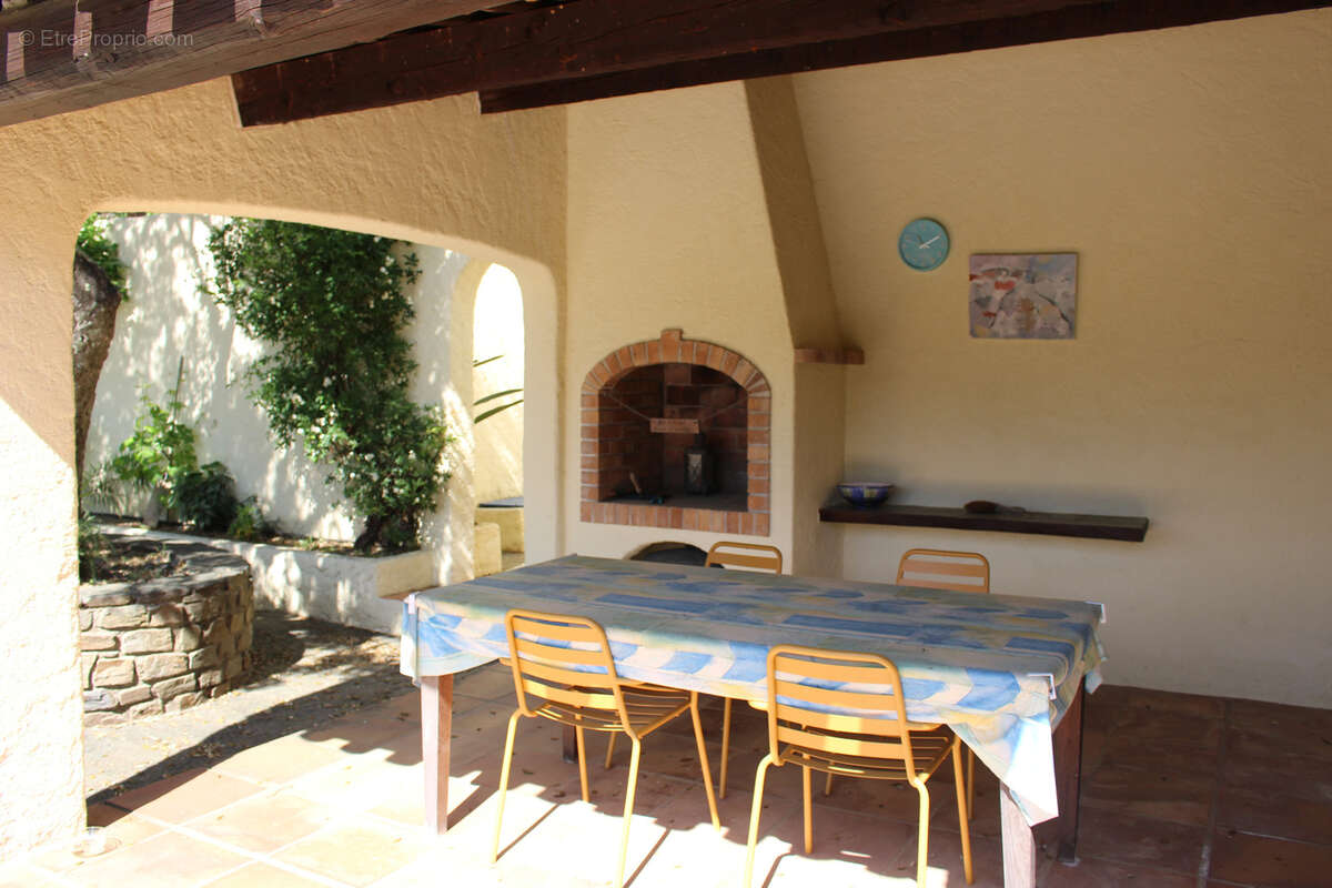 Maison à BORMES-LES-MIMOSAS