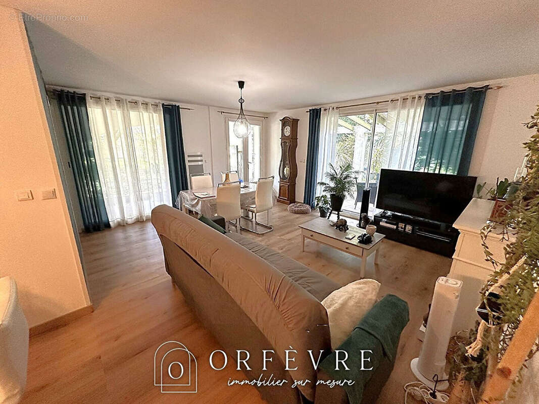 Appartement à CASTRIES