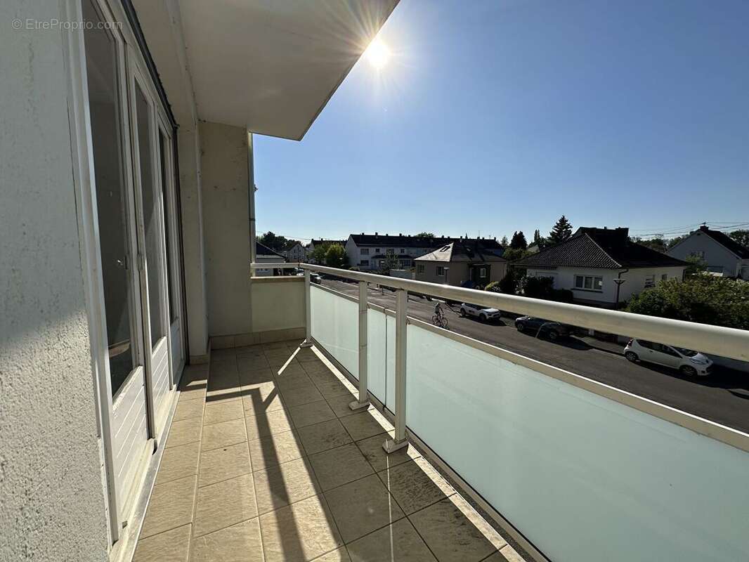 La Wantzenau - F4 de 89.96 m² avec 2 balcons, un garage, une cave et un grenier - photo 3