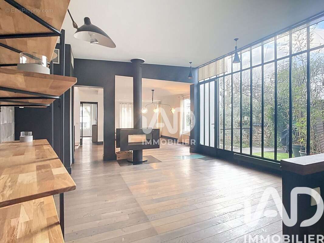 Photo 3 - Maison à SAINT-MAUR-DES-FOSSES