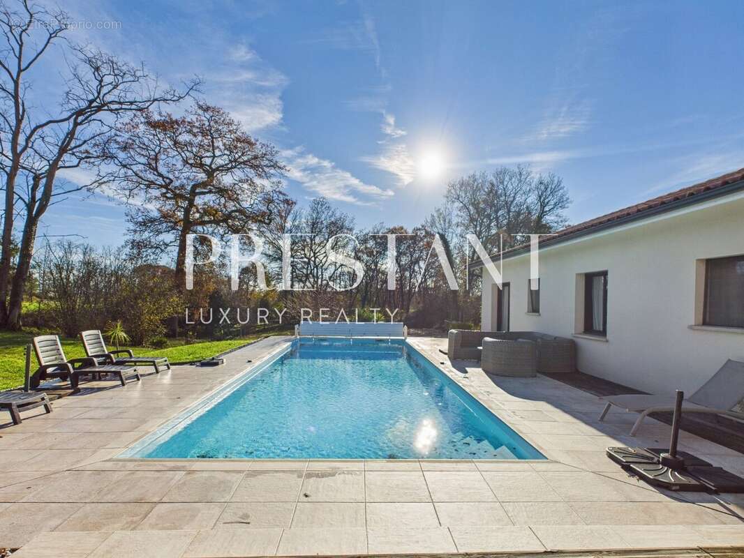 Maison à PEYREHORADE