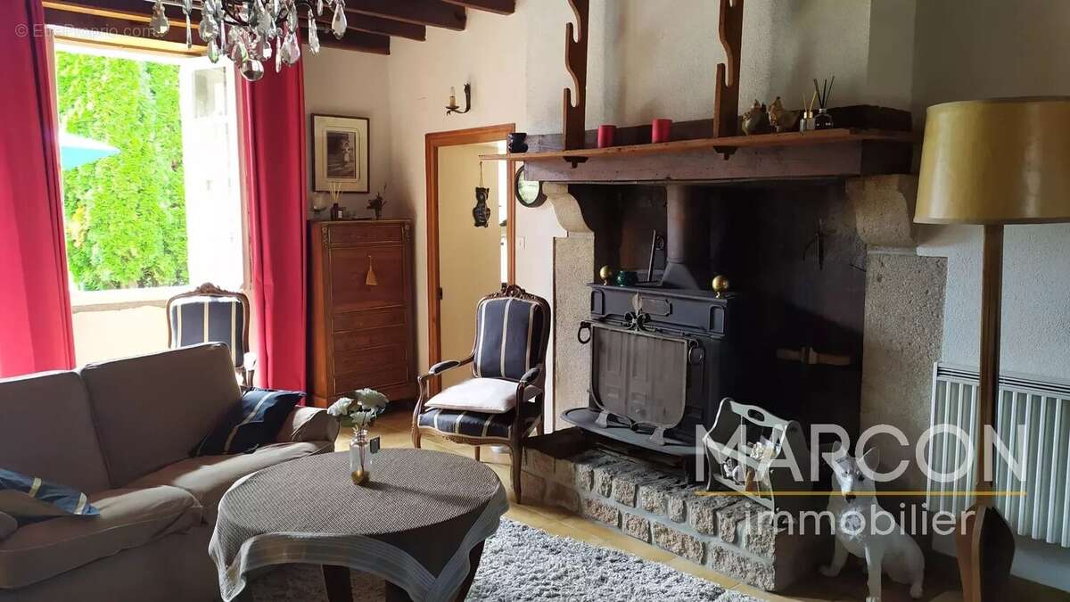 Maison à MAISON-FEYNE