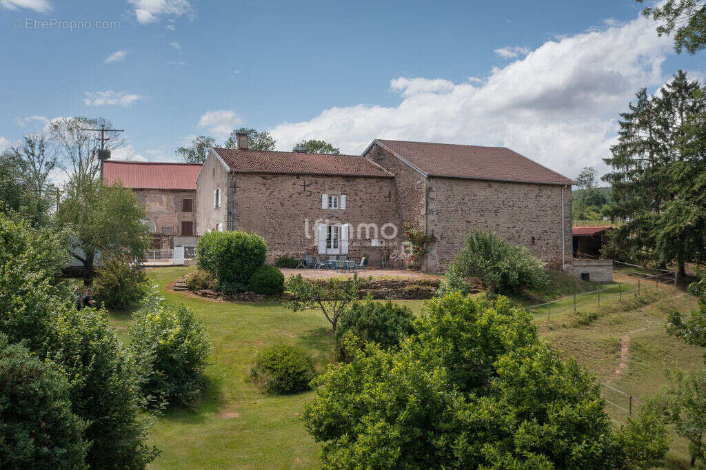 Maison à CHARMOIS-L'ORGUEILLEUX